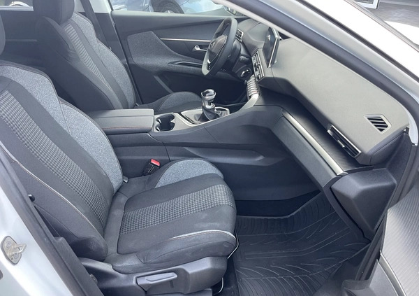 Peugeot 5008 cena 59900 przebieg: 217450, rok produkcji 2018 z Biała małe 667
